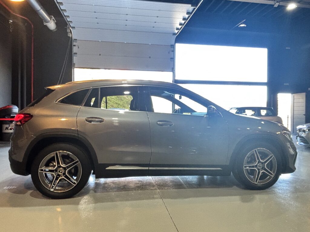 MERCEDES GLA