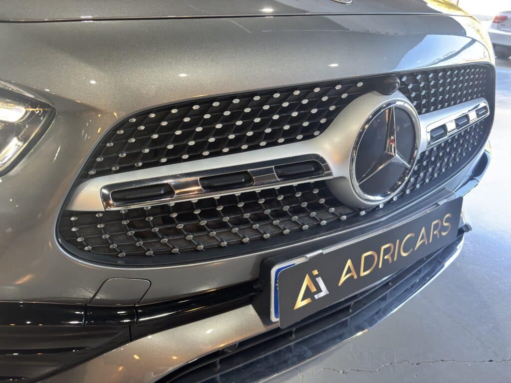 MERCEDES GLA
