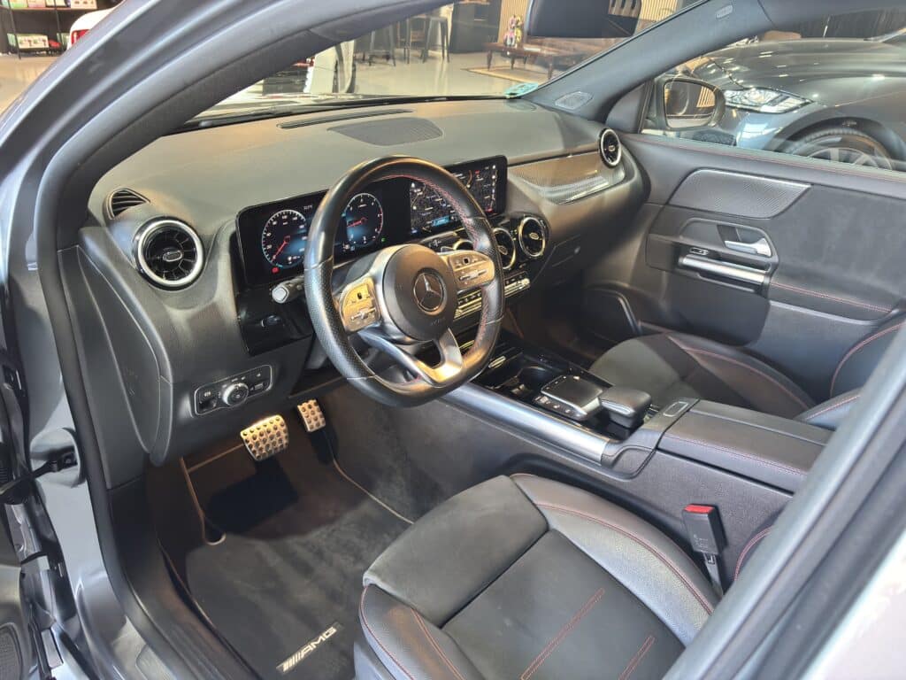 MERCEDES GLA