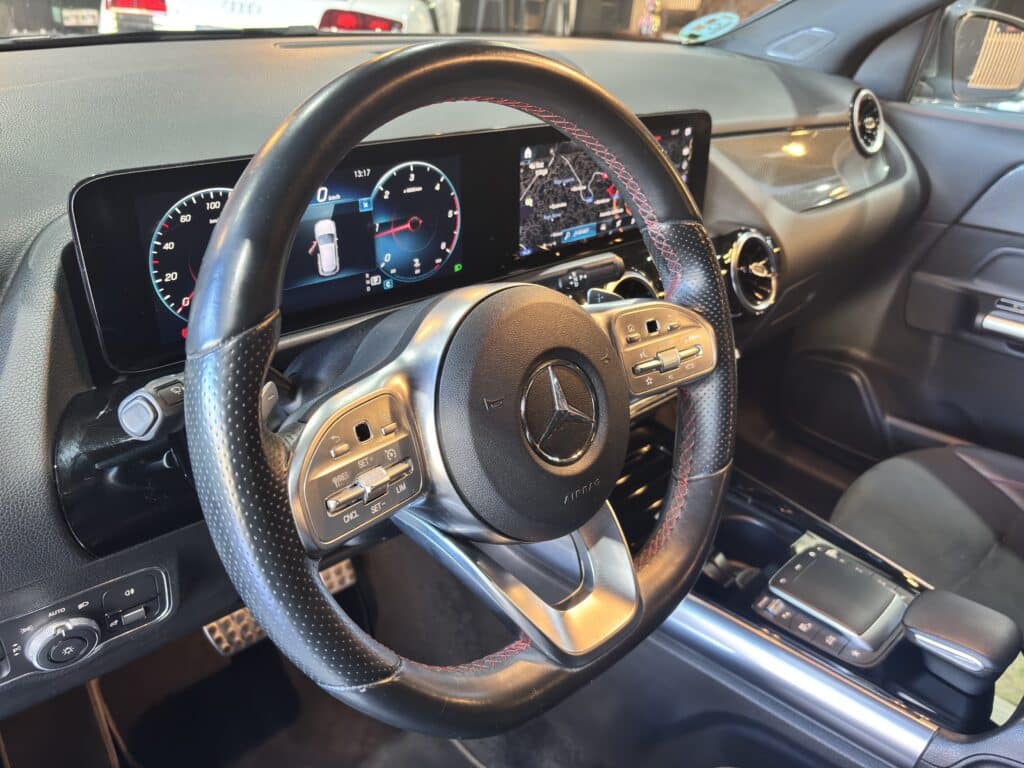 MERCEDES GLA