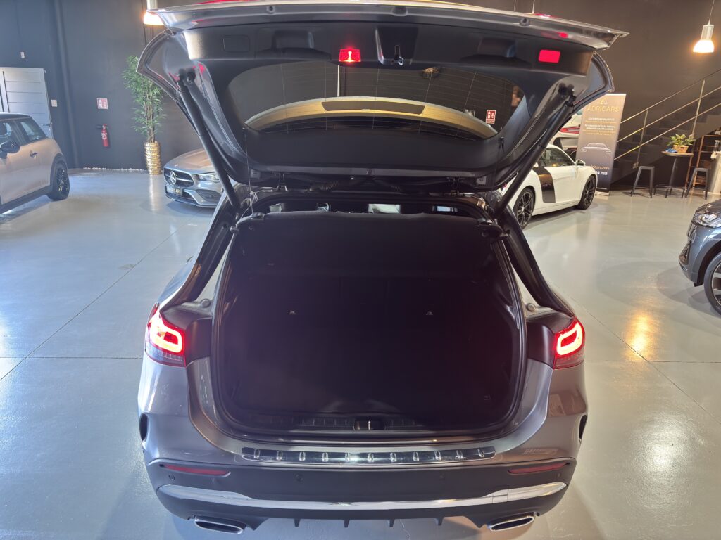 MERCEDES GLA